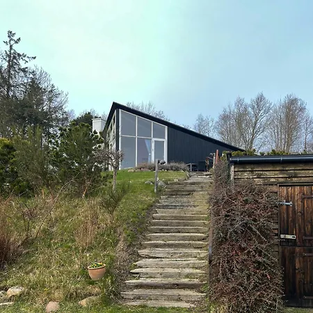 Architect's House With Panoramic View In 度假居